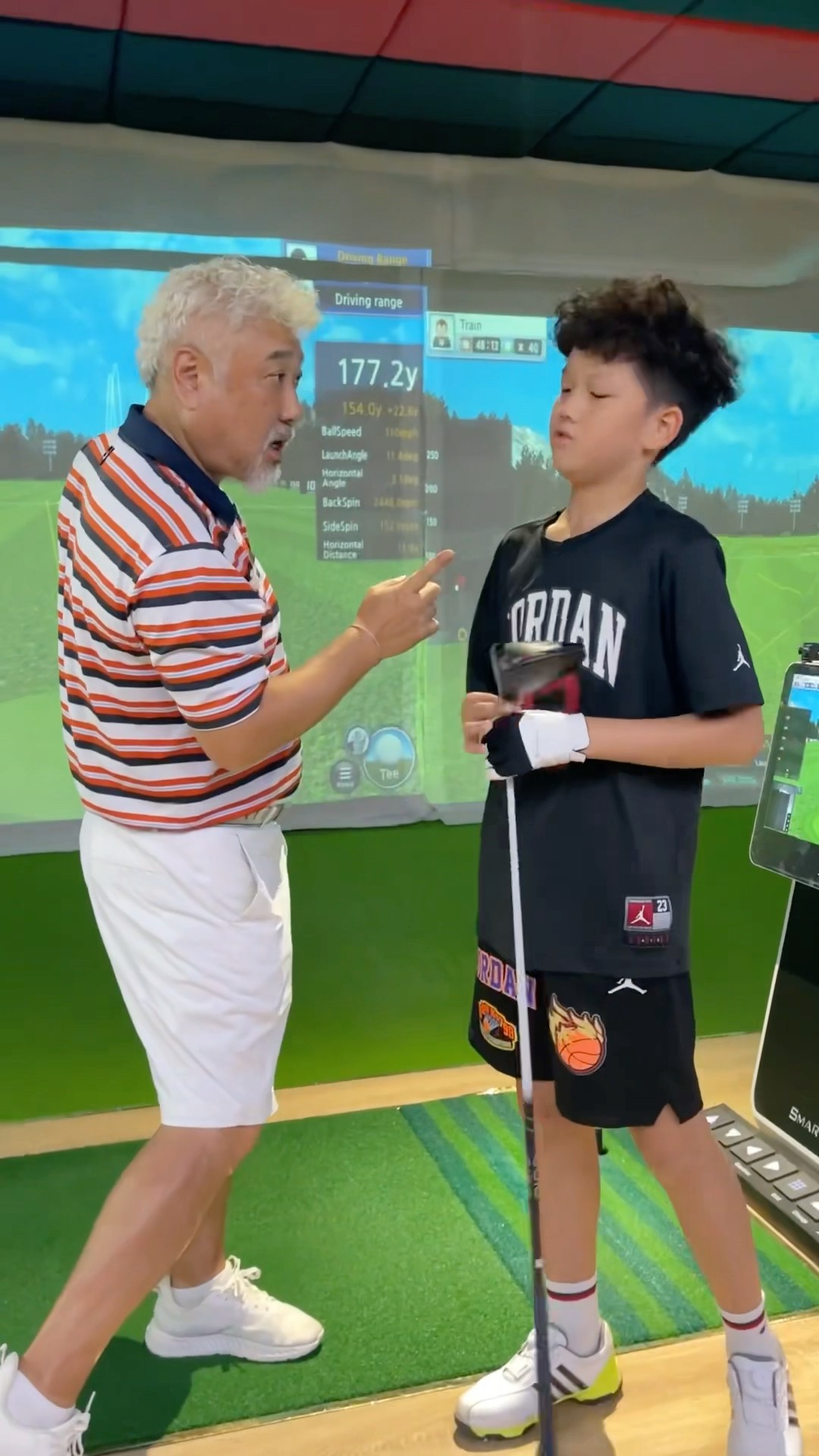(Golf familyVN ) thầy em là một người hài hước lên là lên luôn ?#vanhleg #funny #golf #shorts